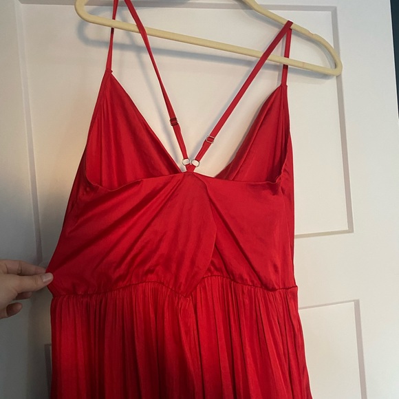 Red satin ModCloth dress w/ adjustable straps size XL with stretch defined waist - Picture 5 of 5